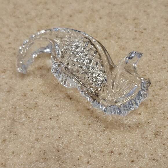 NEW IN BOX CLASSIC WATERFORD LEAD CRYSTAL SEAHORSE BROOCH PIN - Picture 5 of 9